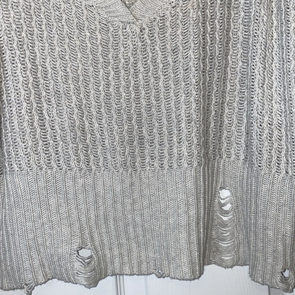 DL1961 Freeman Alley Distressed Sweater - Large - Picture 6 of 10